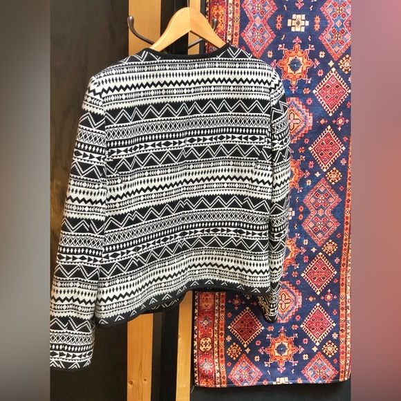 Arthur S. Levine Tahari Black & White Graphic Blazer - Picture 7 of 10